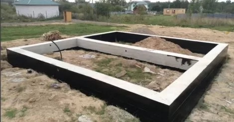 Мелкозаглубленный ленточный фундамент для дома, бани и гаража